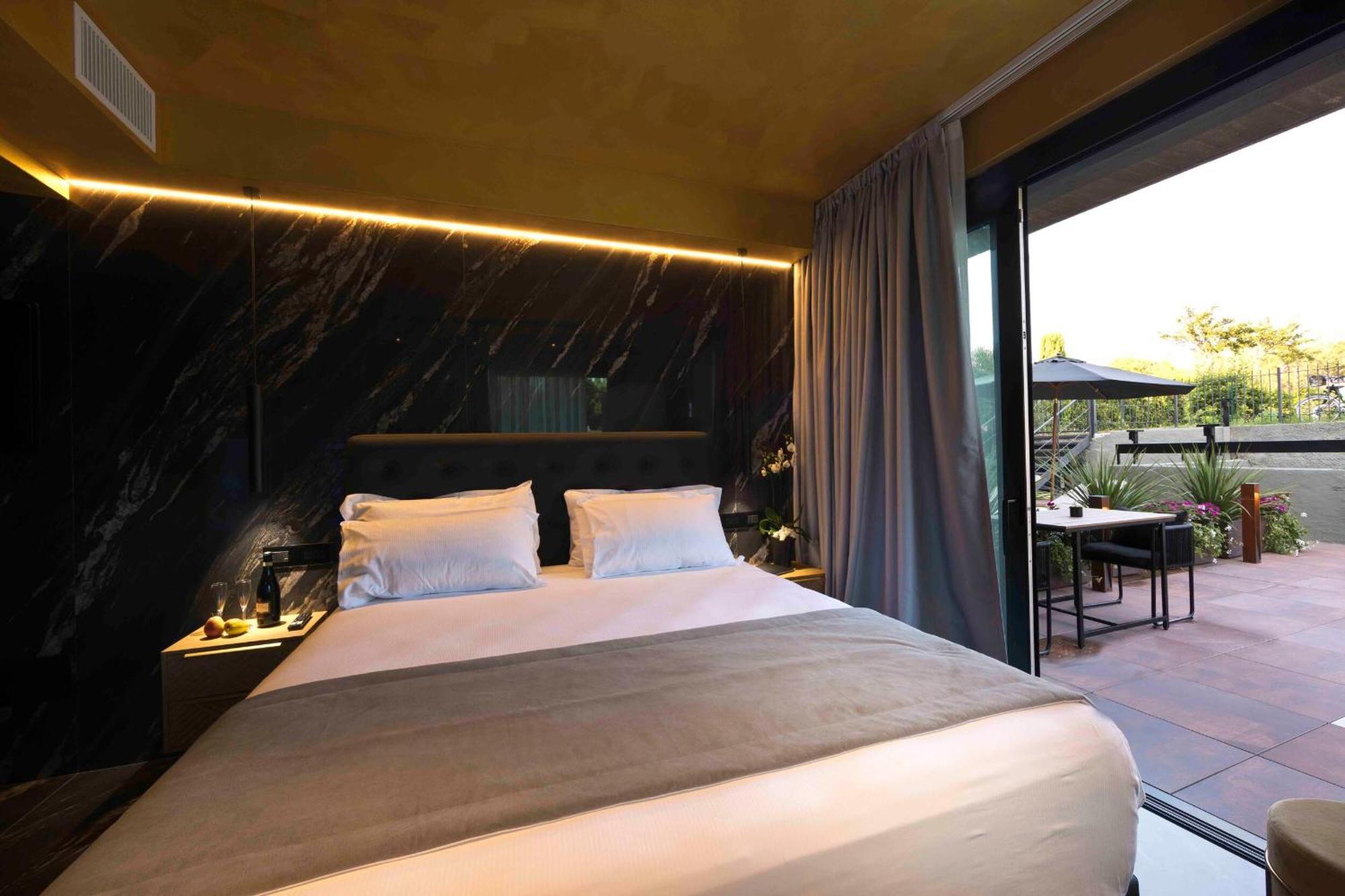 Boutique Hotel 시르미오네 외부 사진